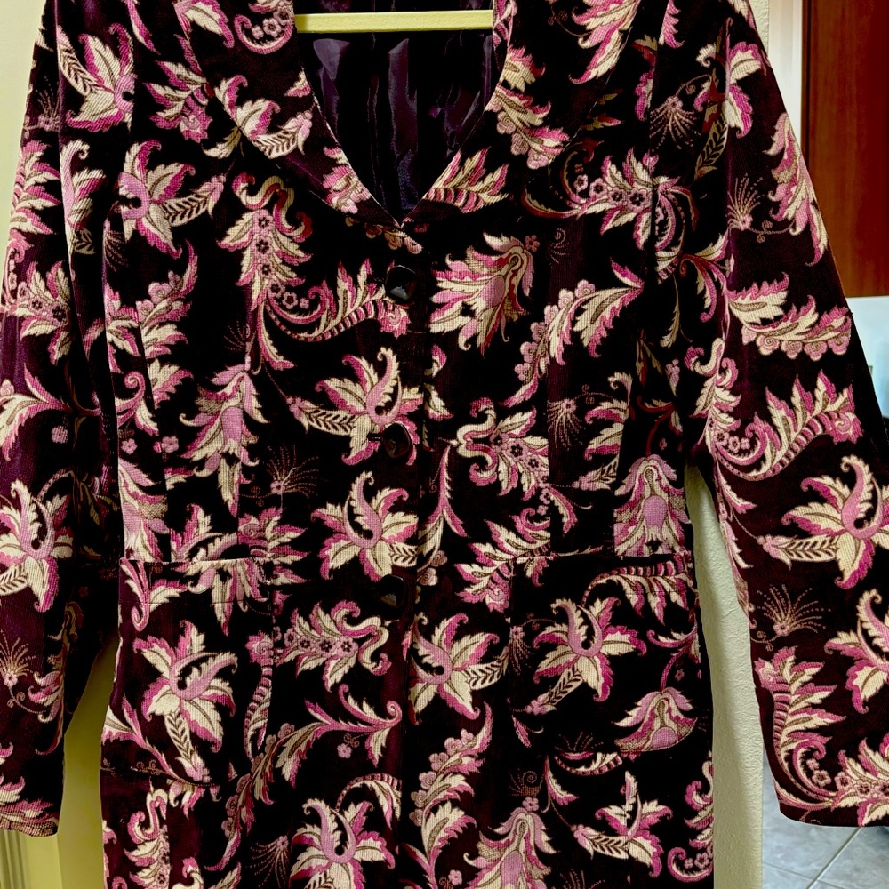 Vintage Allen by Allen B. Schwartz. Beautiful mid-length wine colored coat. S 10
